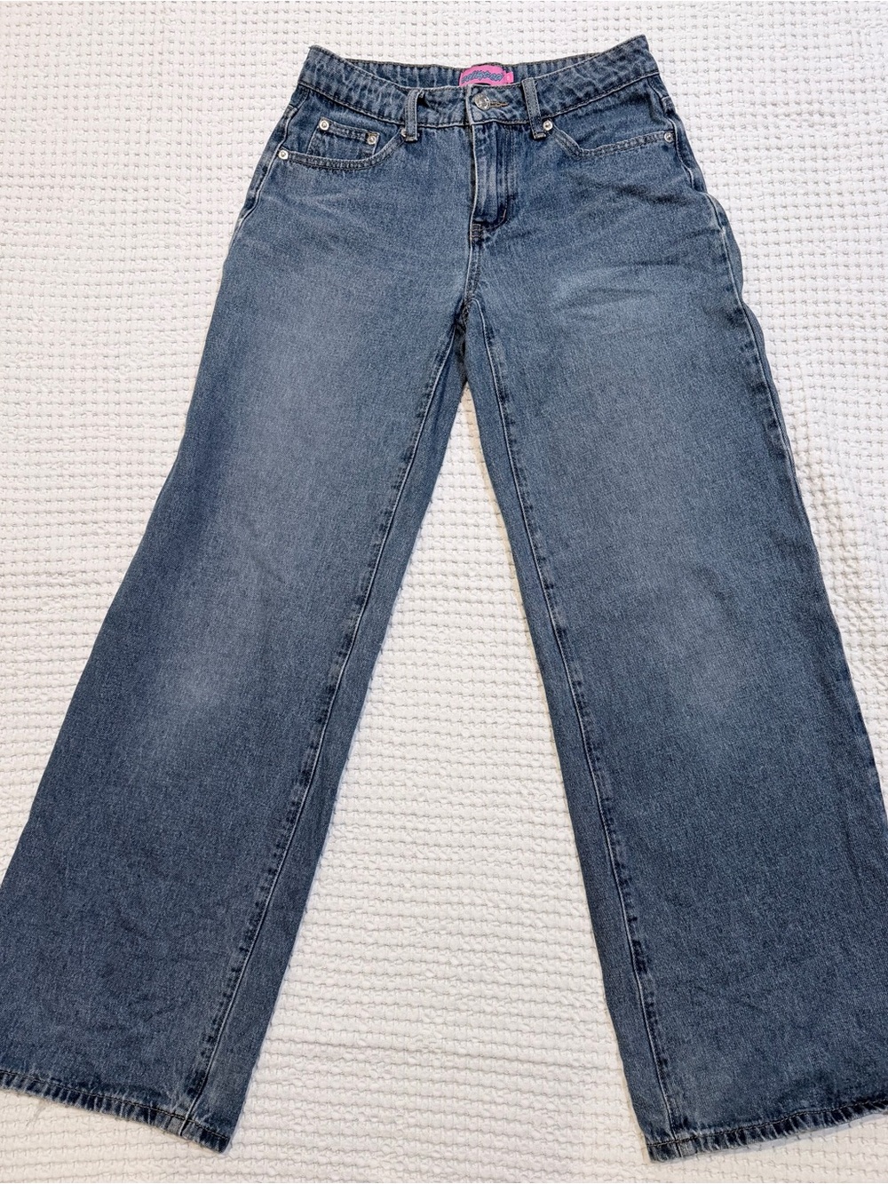 Edikted Women’s Size XS Low Rise Wide Leg Jeans Blue Wash Y2K Distressed